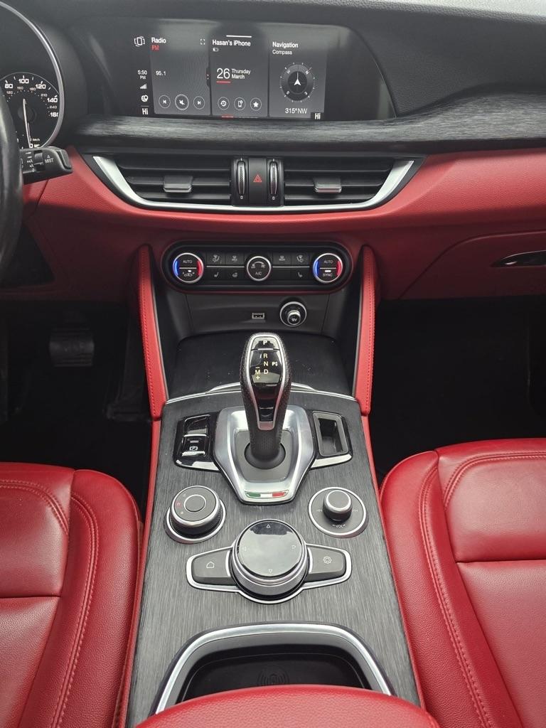 Alfa Romeo Stelvio  2021