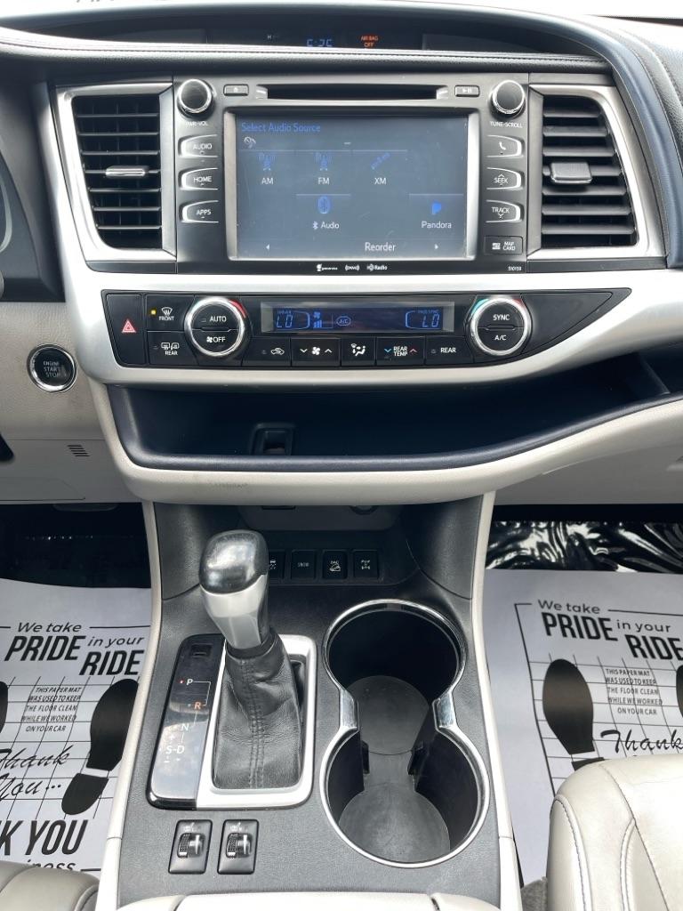 Toyota Highlander  2016