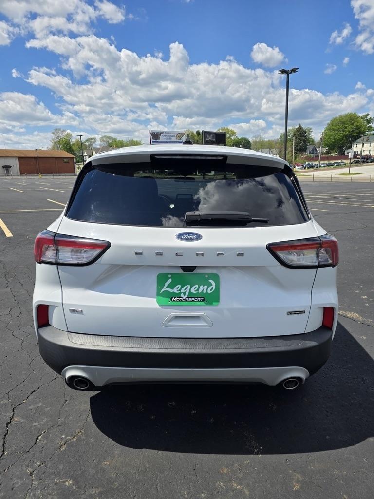 Ford Escape Hybrid  2020