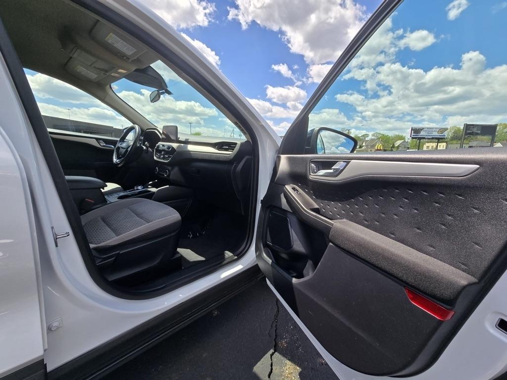 Ford Escape Hybrid  2020