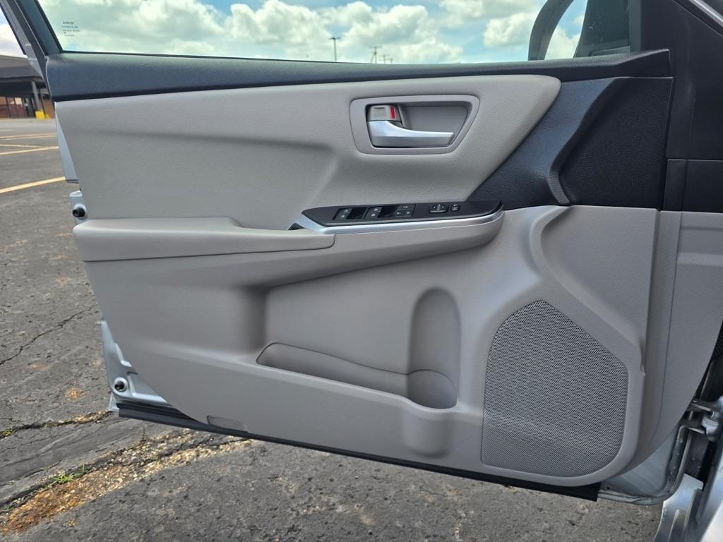 Toyota Camry  2016
