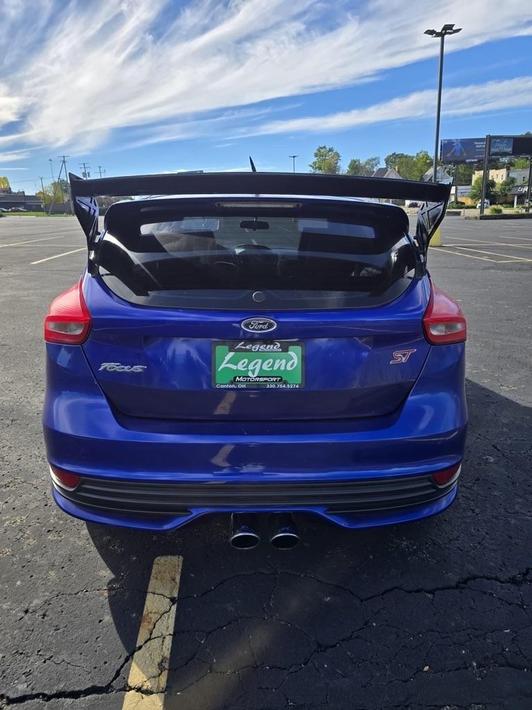 Ford Focus  2015