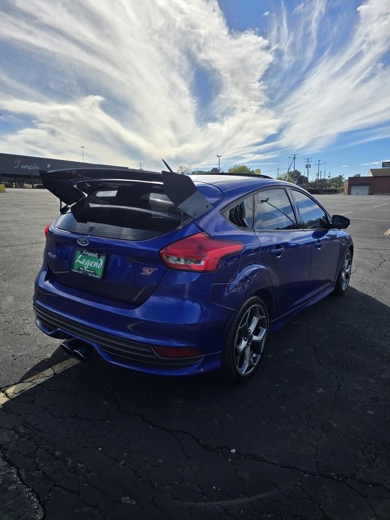 Ford Focus  2015