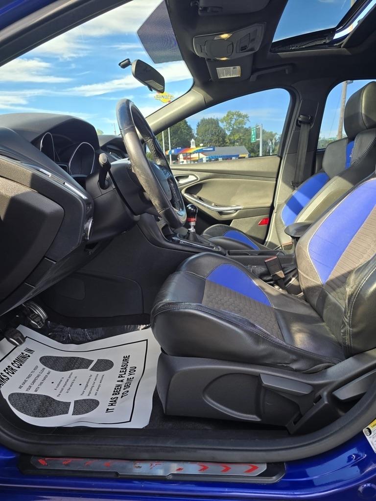 Ford Focus  2015