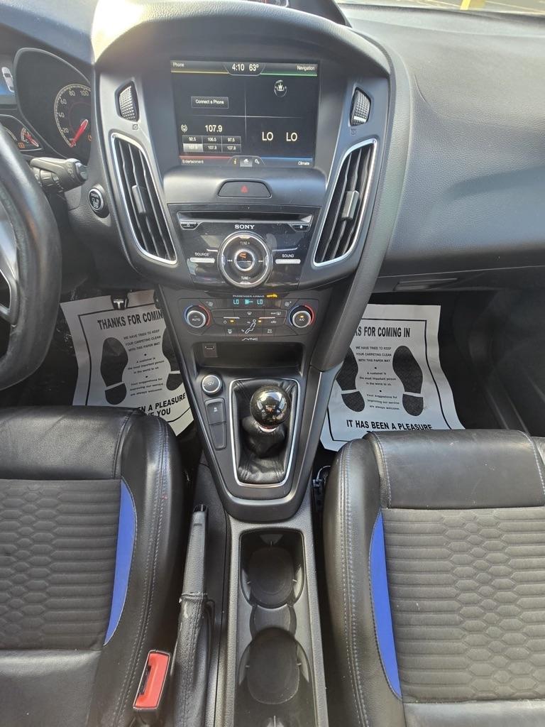 Ford Focus  2015
