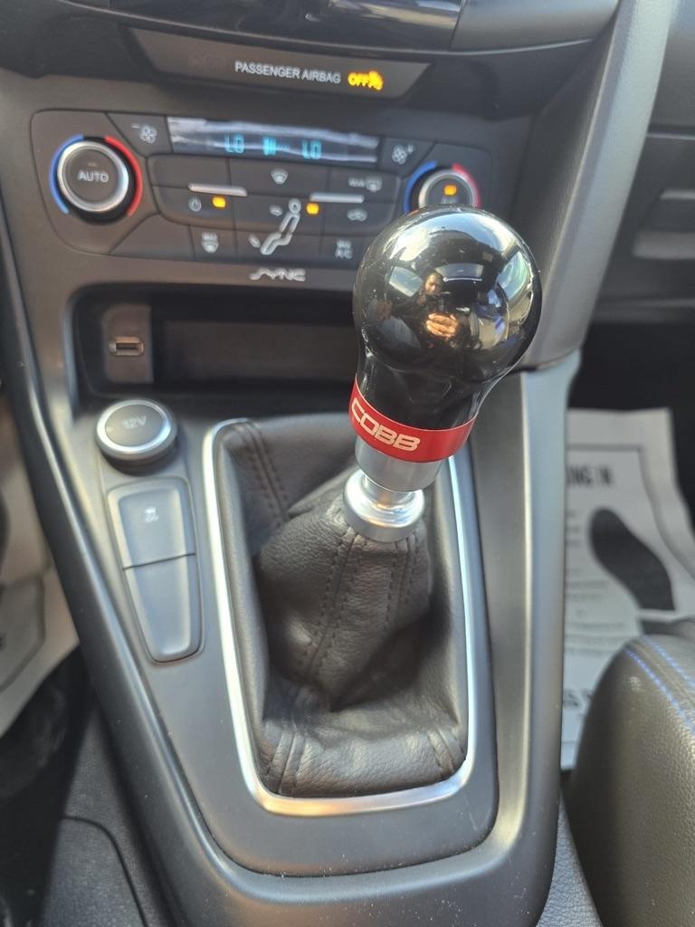 Ford Focus  2015