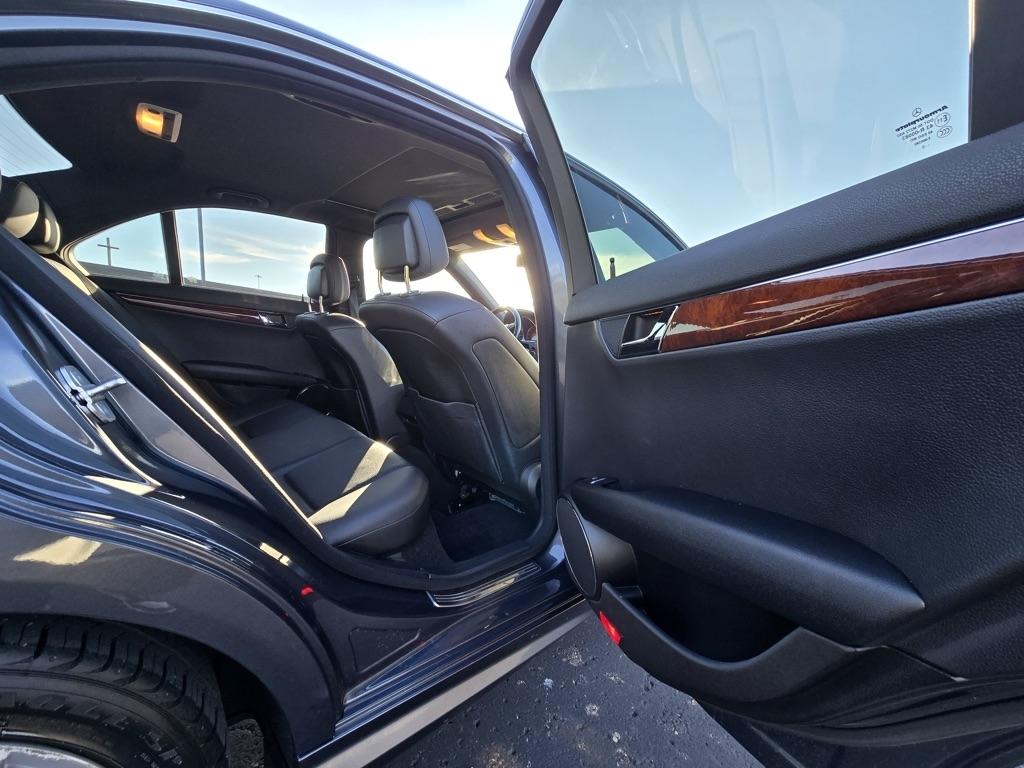 Mercedes-Benz C-Class  2010