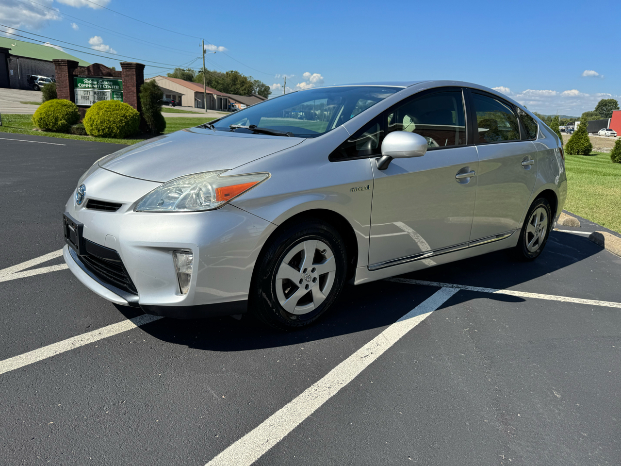2014 Toyota Prius Two photo 2