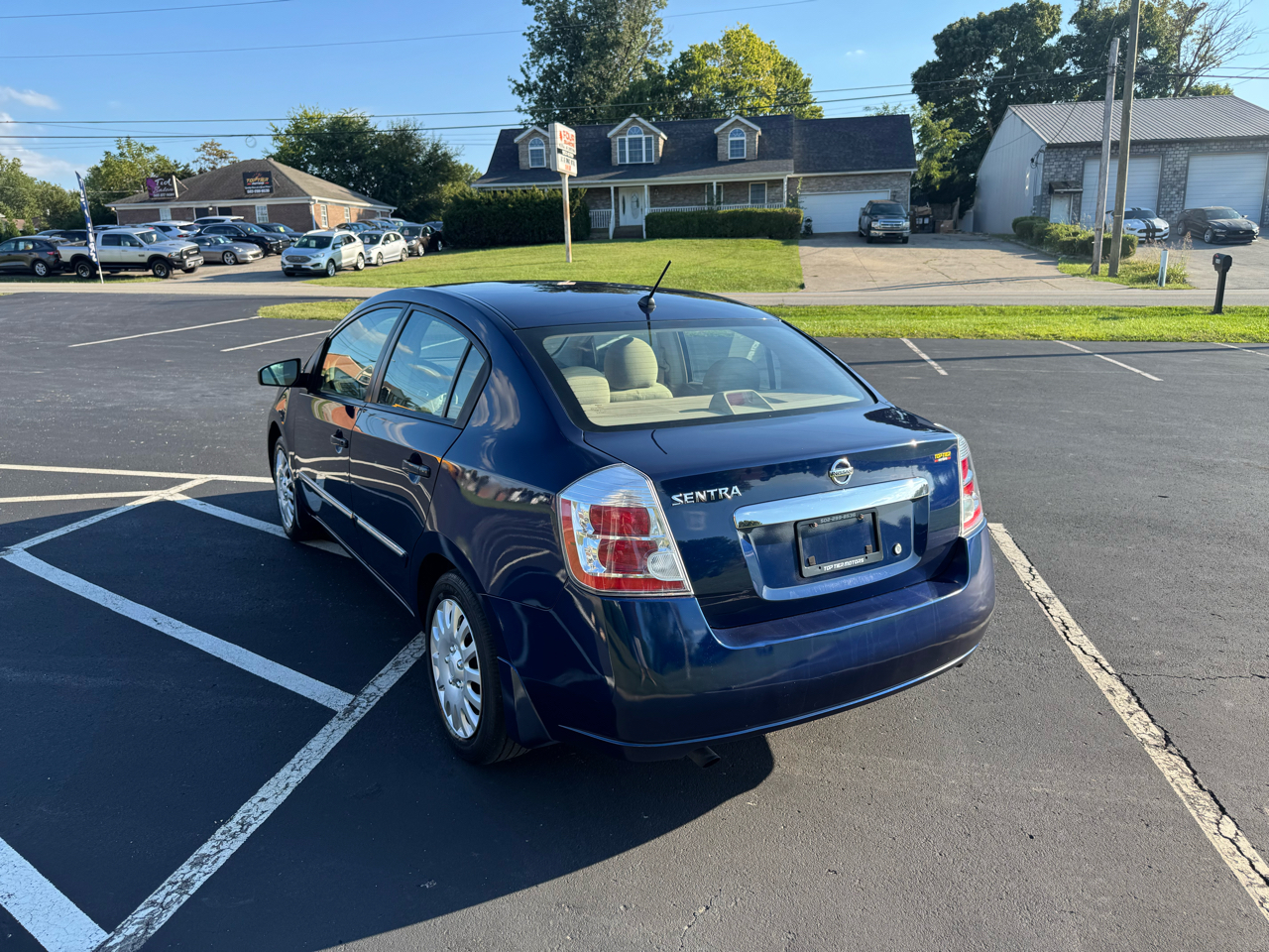 2010 Nissan Sentra 2.0 S photo 4