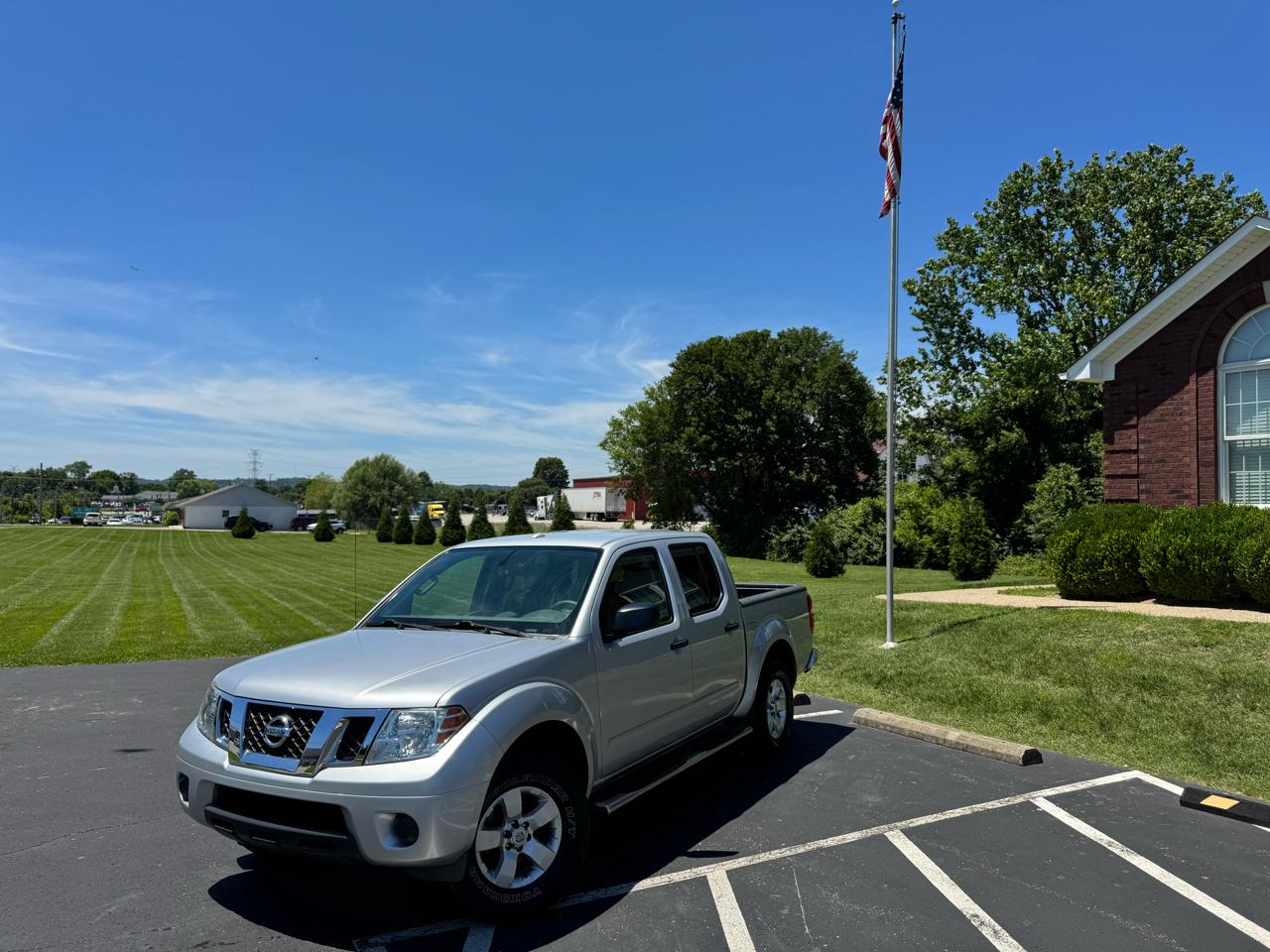 2013 Nissan Frontier 4.0 SV Crew Cab 4X4 AT SWB's photo
