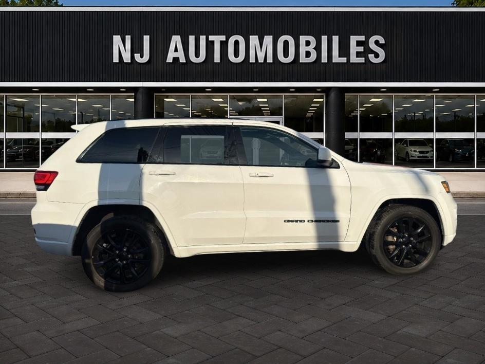 2020 Jeep Grand Cherokee Altitude - Photo 8