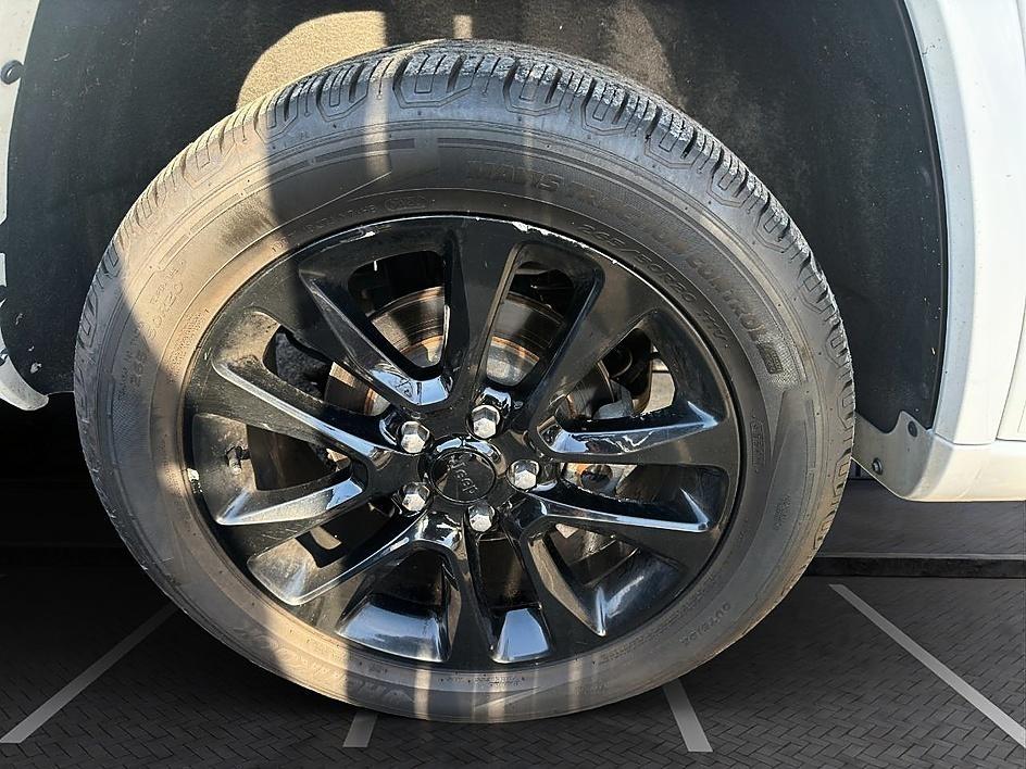 2020 Jeep Grand Cherokee Altitude - Photo 23