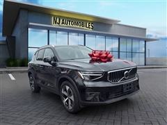 2025 Volvo XC40 