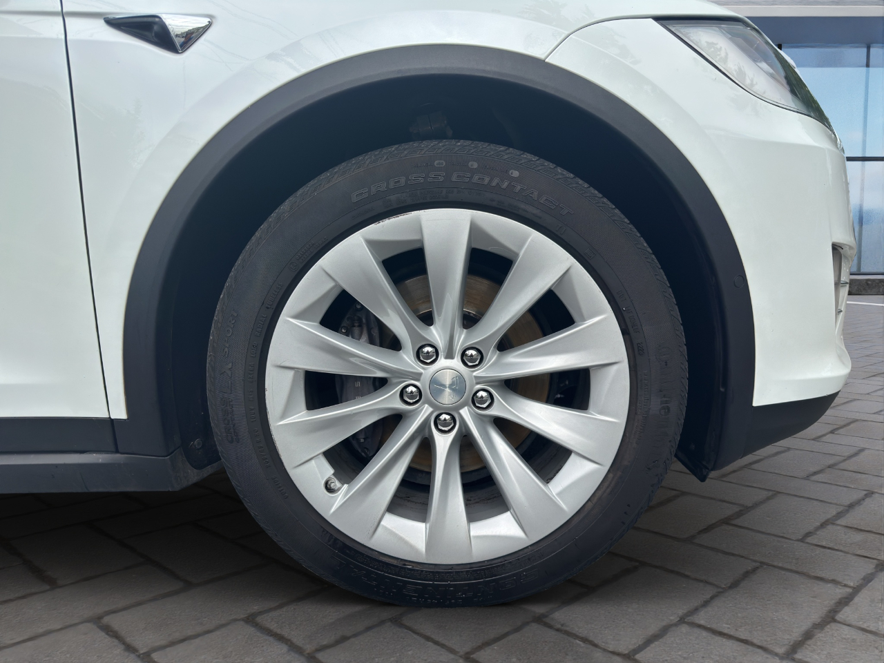 2019 Tesla Model X 75D photo 20