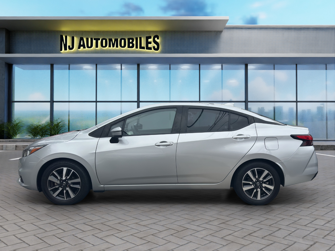 2021 Nissan Versa SV photo 4