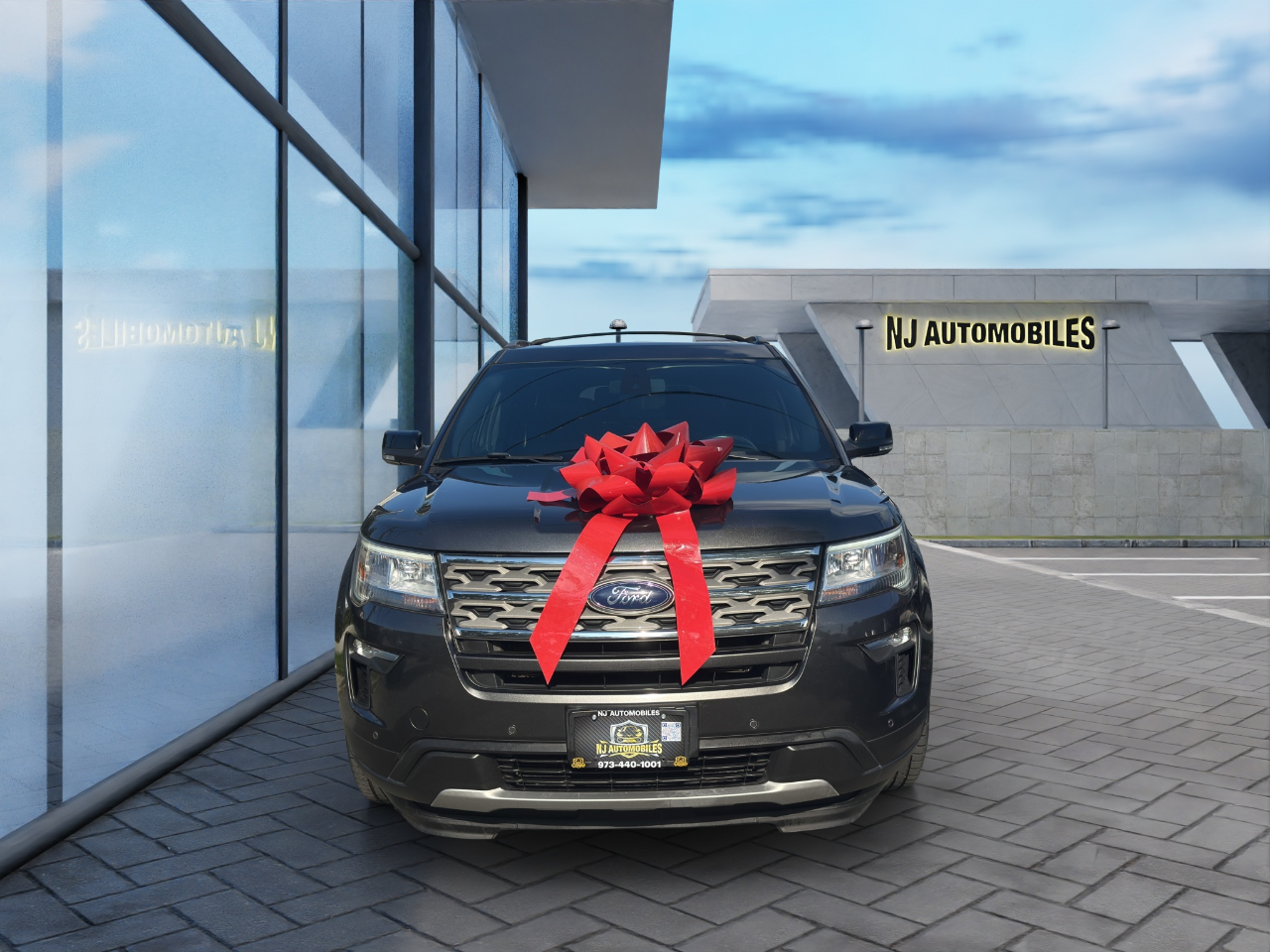 2018 Ford Explorer XLT photo 2