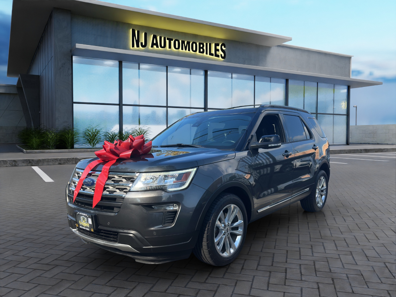 2018 Ford Explorer XLT photo 3
