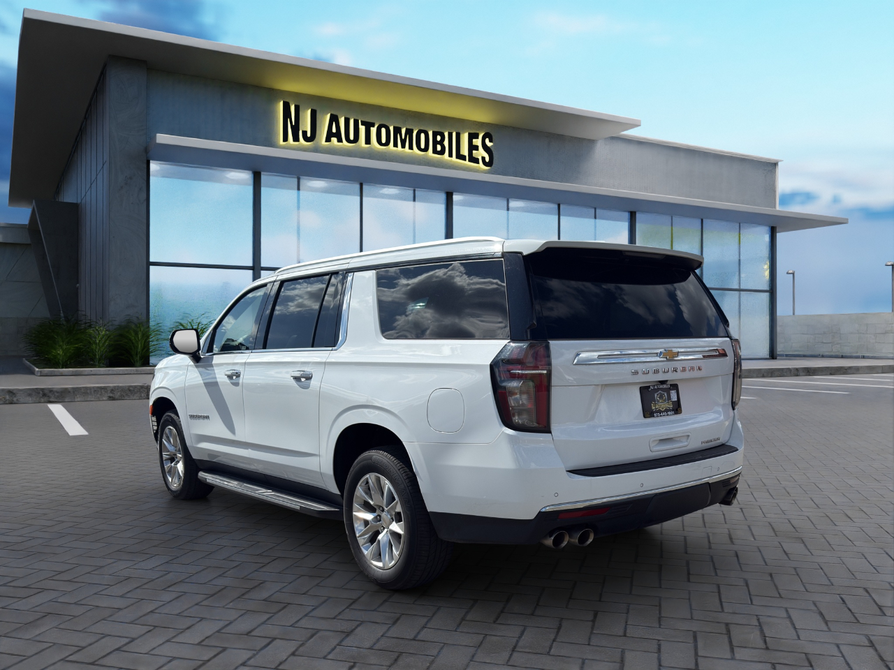 2023 Chevrolet Suburban Premier photo 4