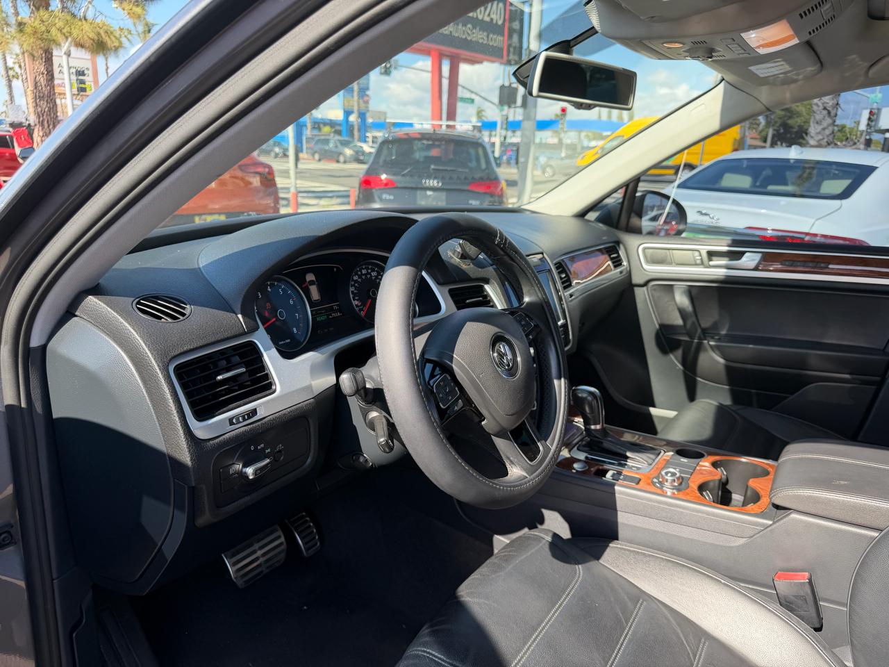 Volkswagen Touareg Hybrid  2012