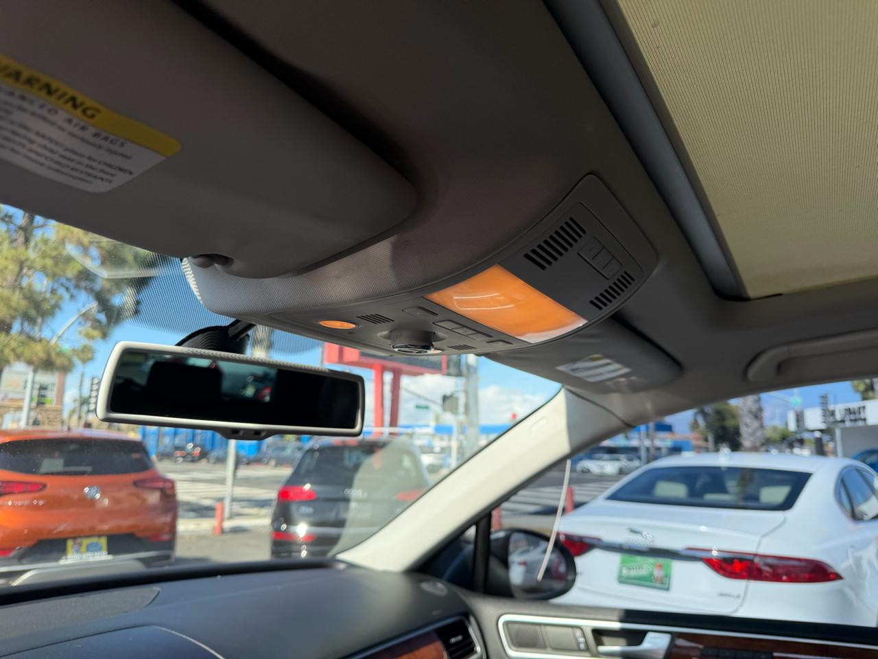 Volkswagen Touareg Hybrid  2012