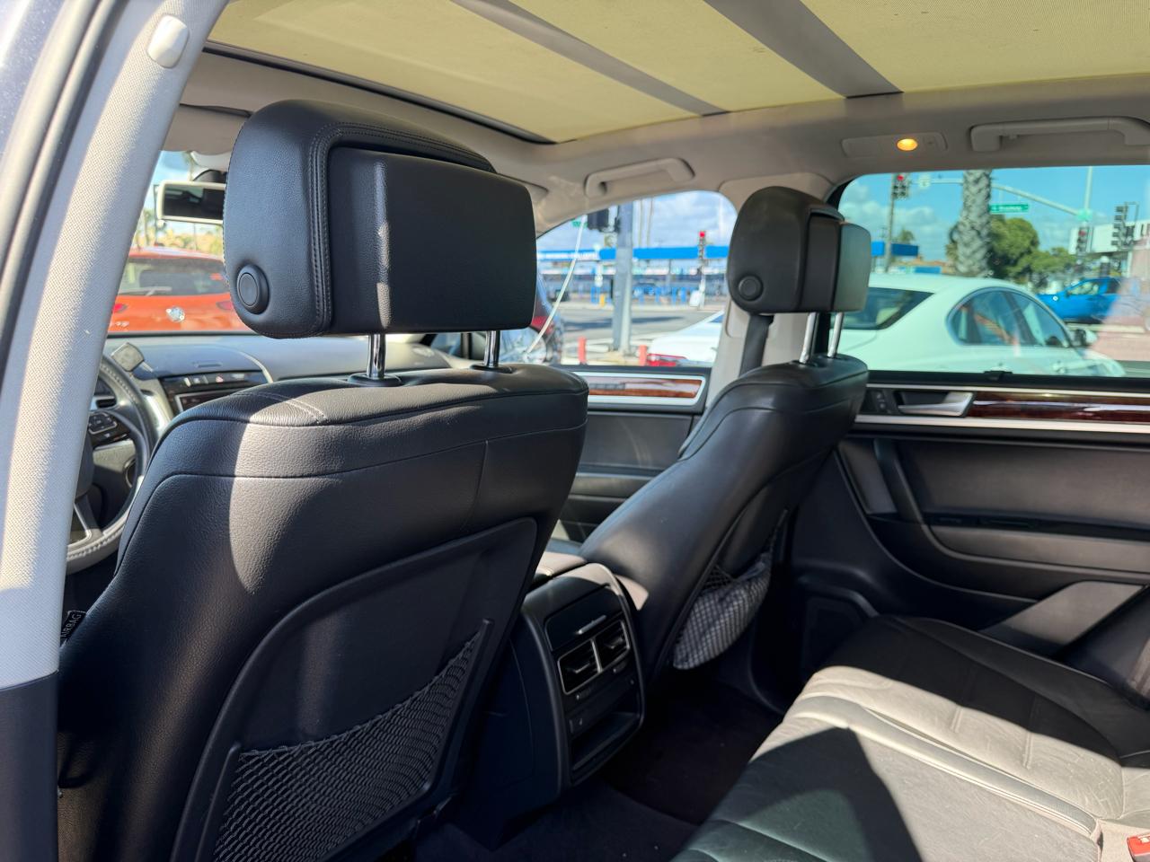 Volkswagen Touareg Hybrid  2012