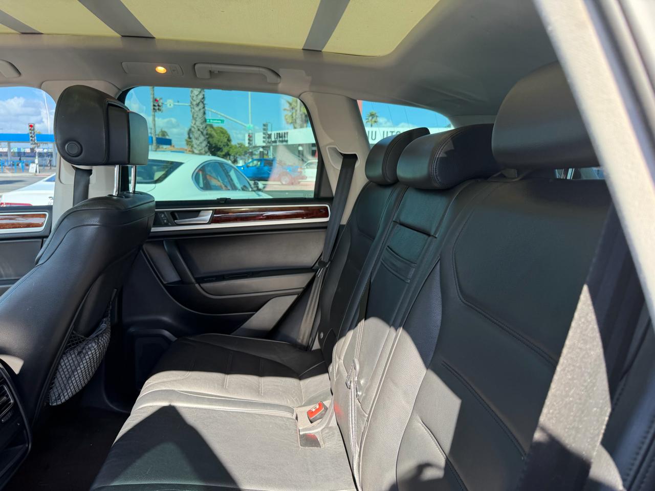 Volkswagen Touareg Hybrid  2012