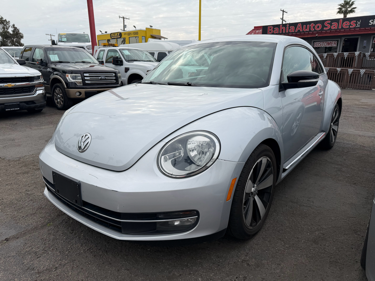 Volkswagen Beetle  2012