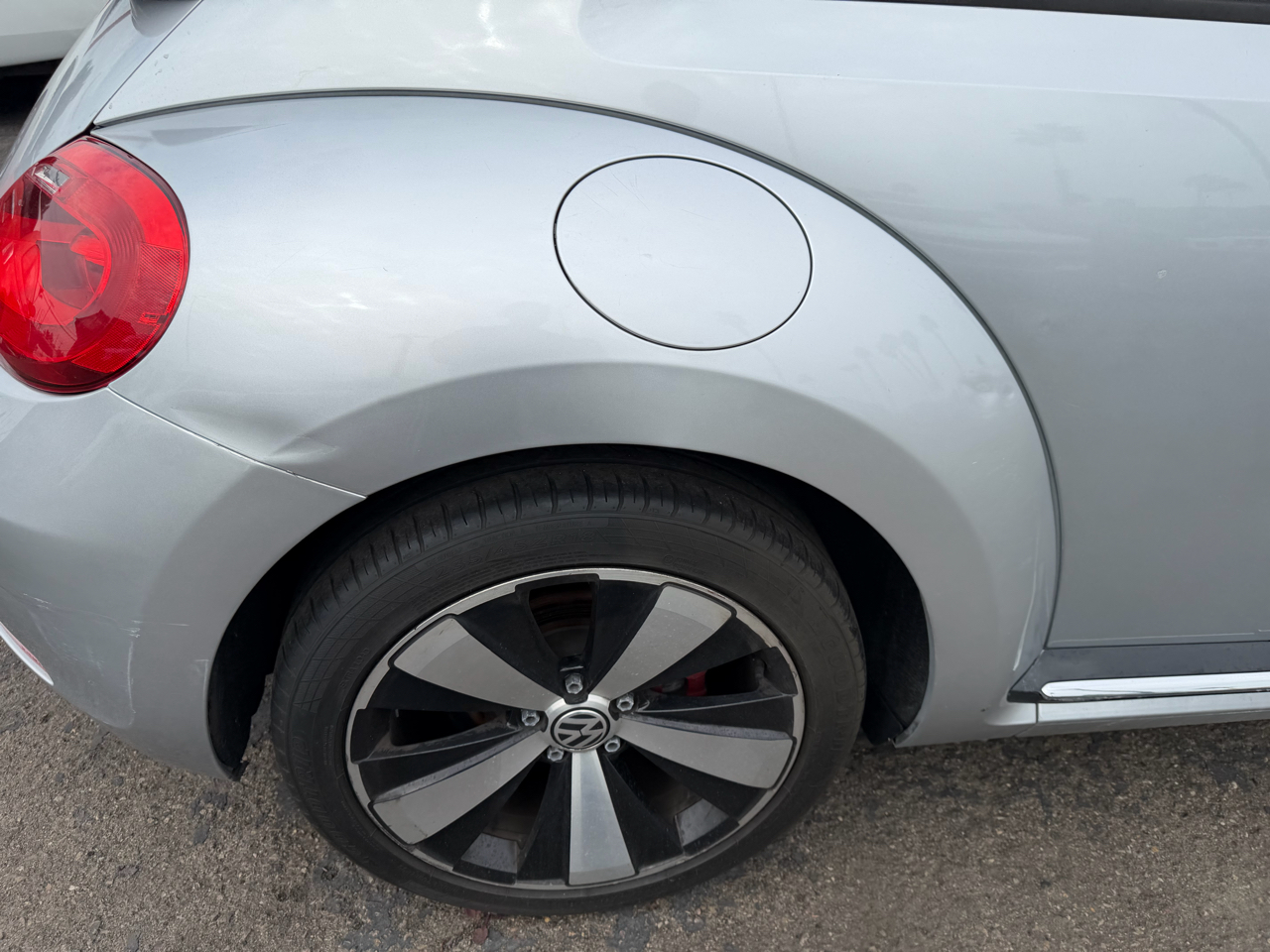 Volkswagen Beetle  2012