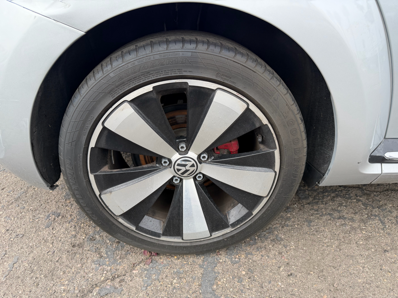 Volkswagen Beetle  2012