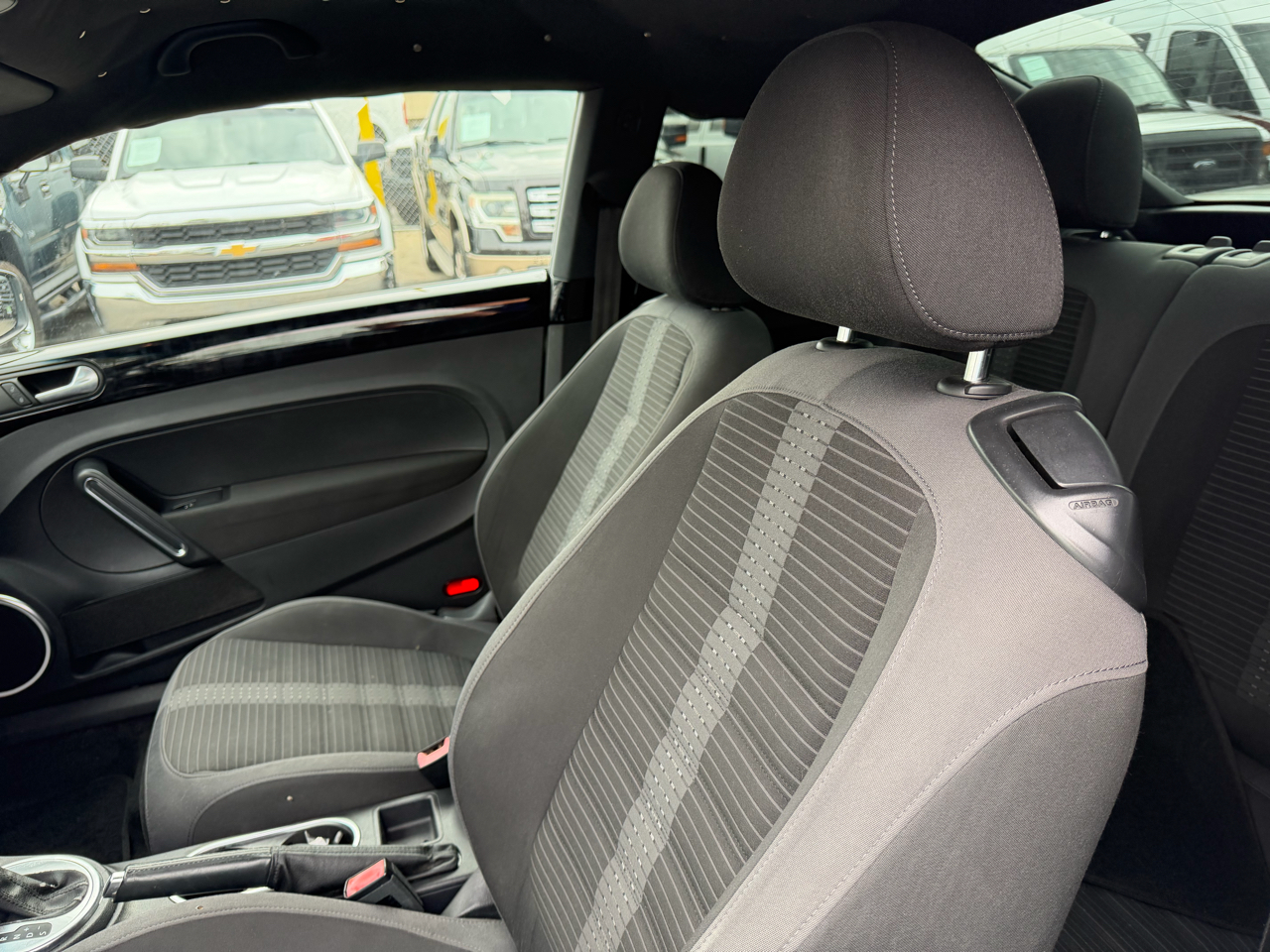 Volkswagen Beetle  2012