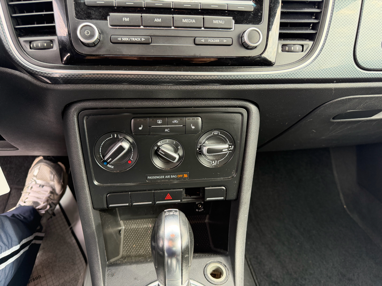 Volkswagen Beetle  2012