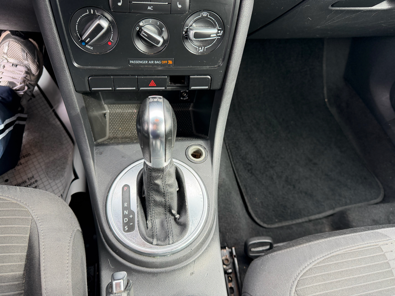 Volkswagen Beetle  2012