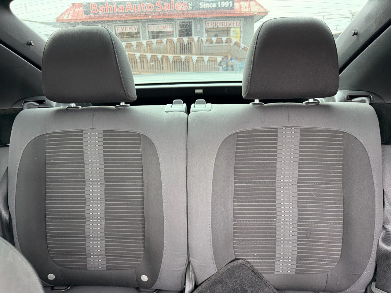 Volkswagen Beetle  2012