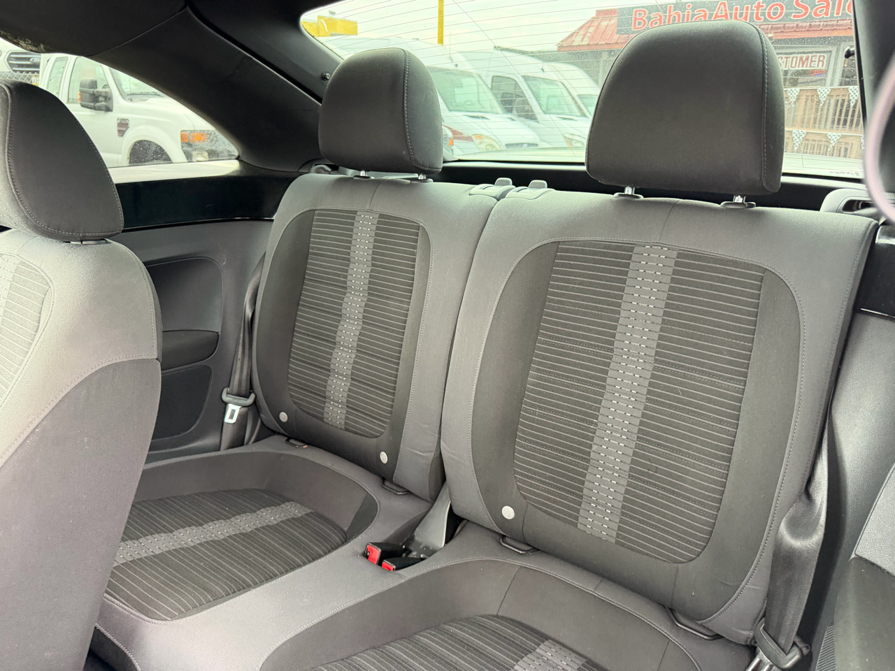 Volkswagen Beetle  2012