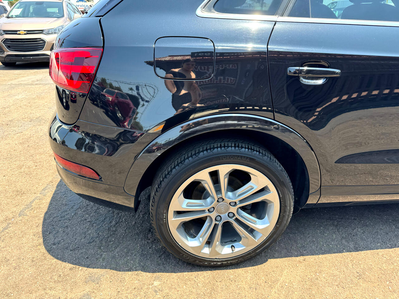 Audi Q3  2015 Audi Q3  2015