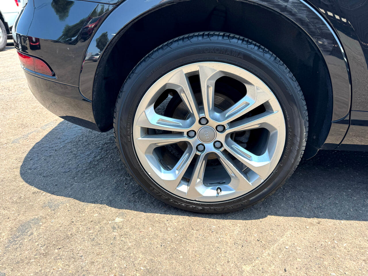 Audi Q3  2015 Audi Q3  2015