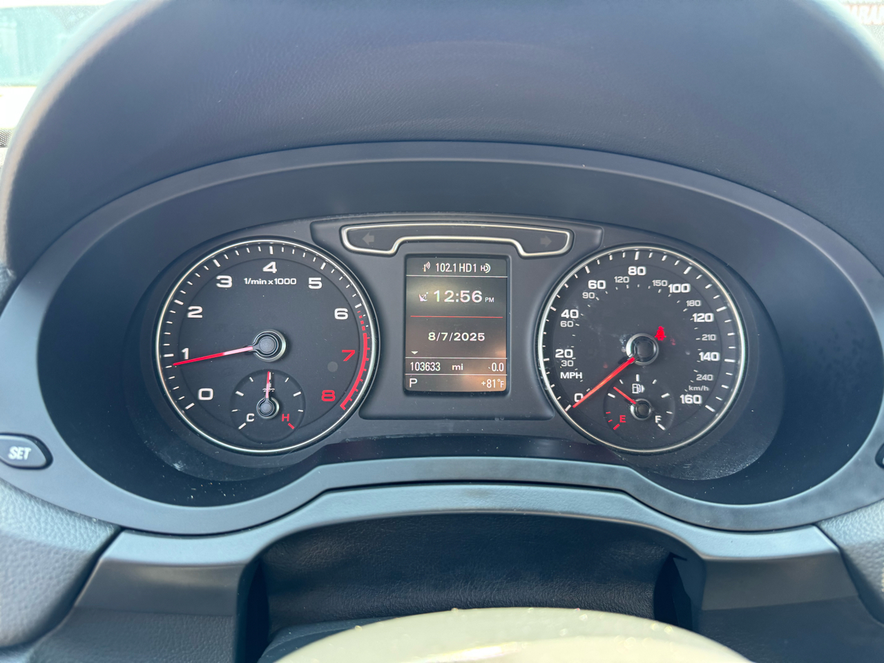 Audi Q3  2015 Audi Q3  2015