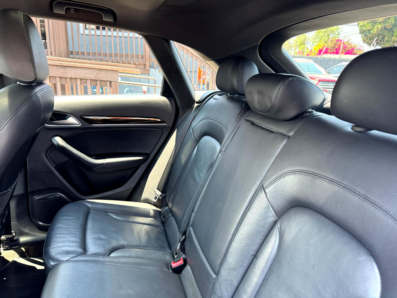 Audi Q3  2015 Audi Q3  2015