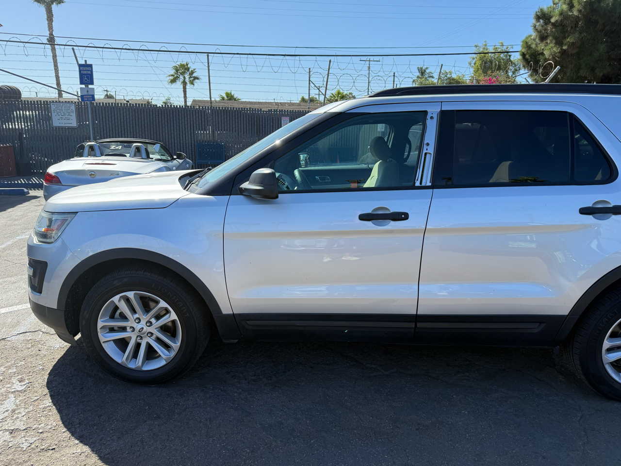 Ford Explorer  2017 Ford Explorer  2017