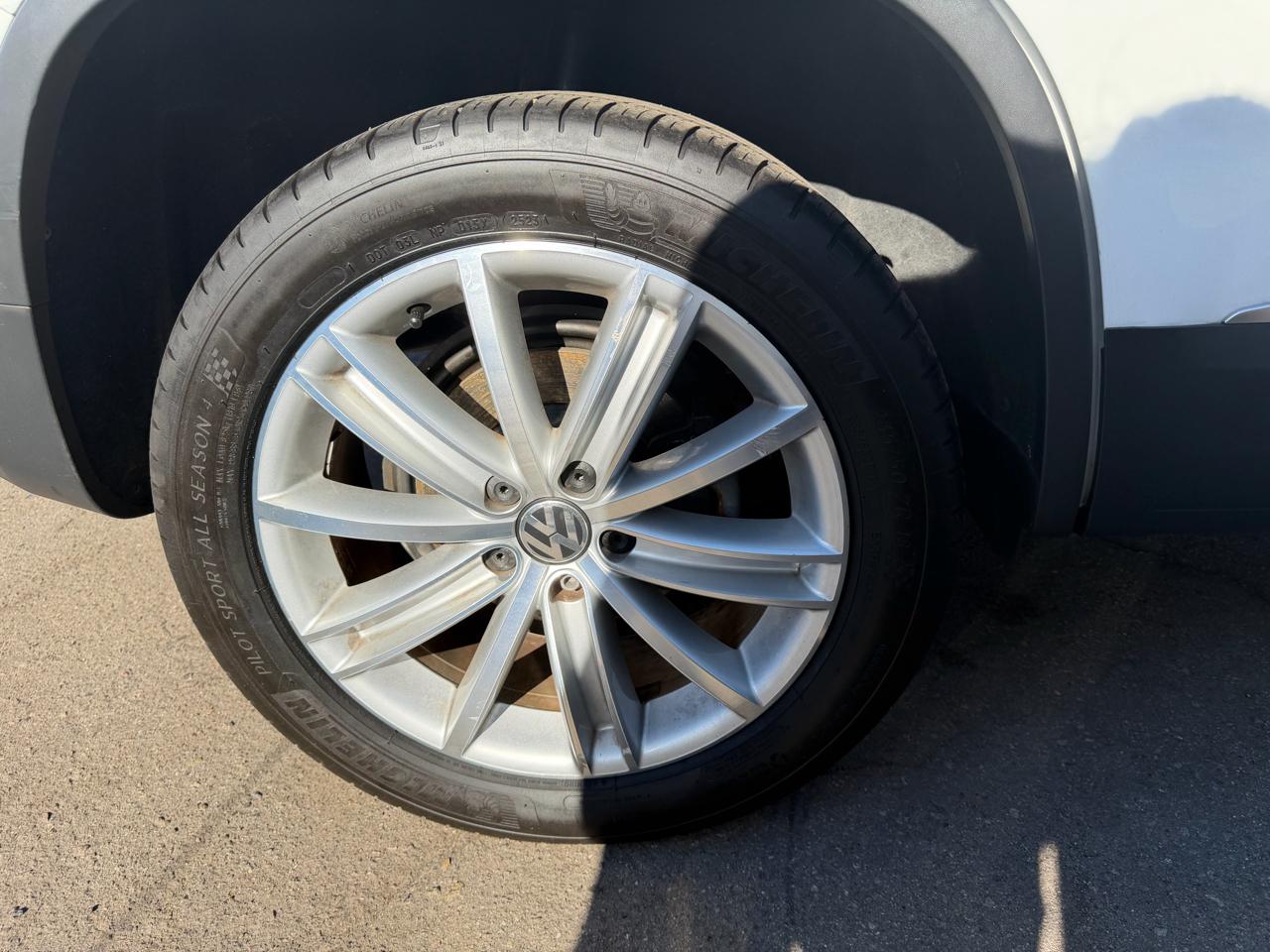 Volkswagen Tiguan  2015