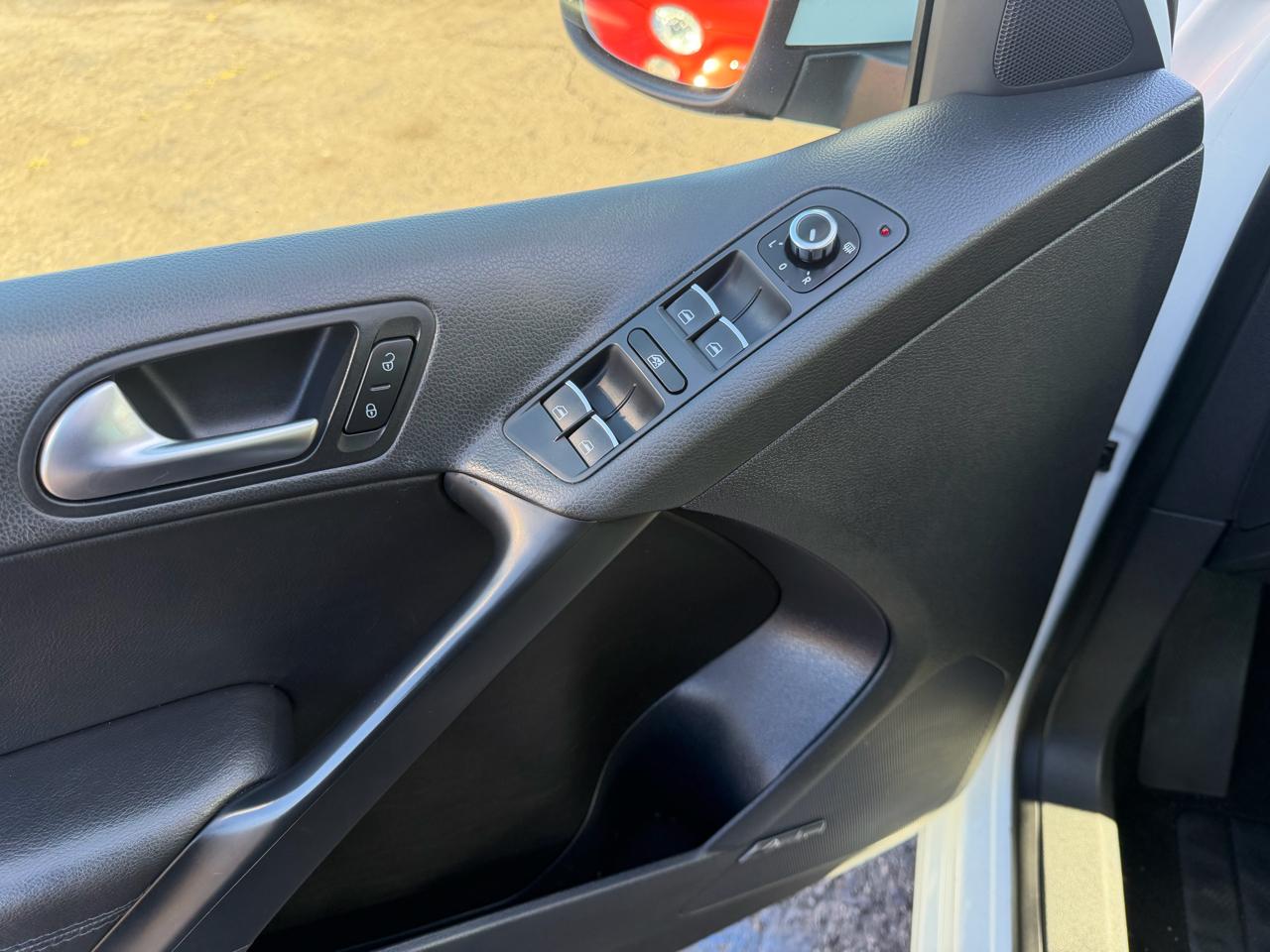 Volkswagen Tiguan  2015