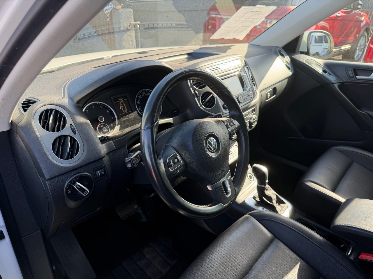 Volkswagen Tiguan  2015