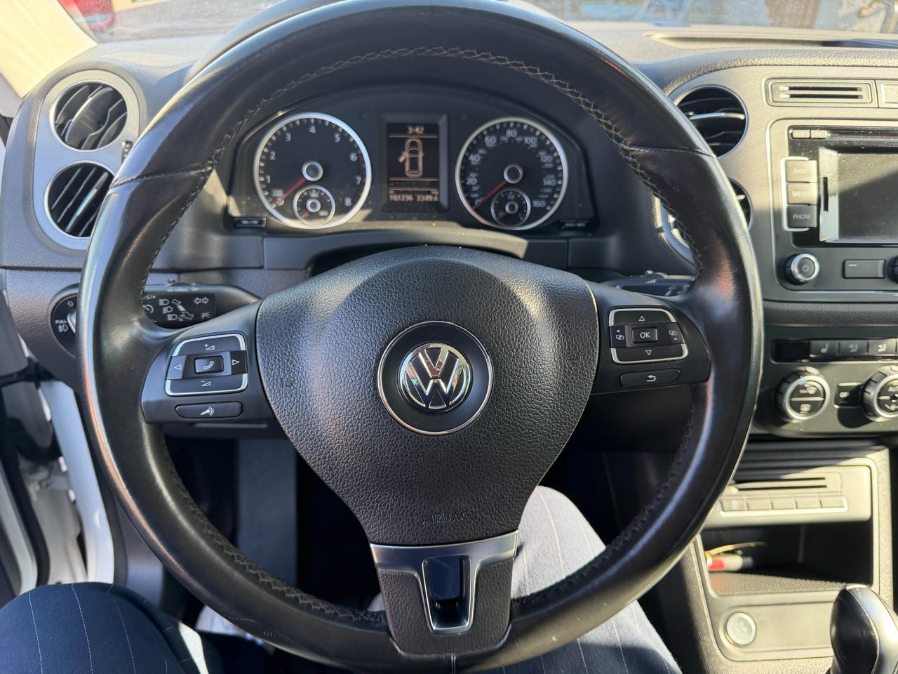Volkswagen Tiguan  2015
