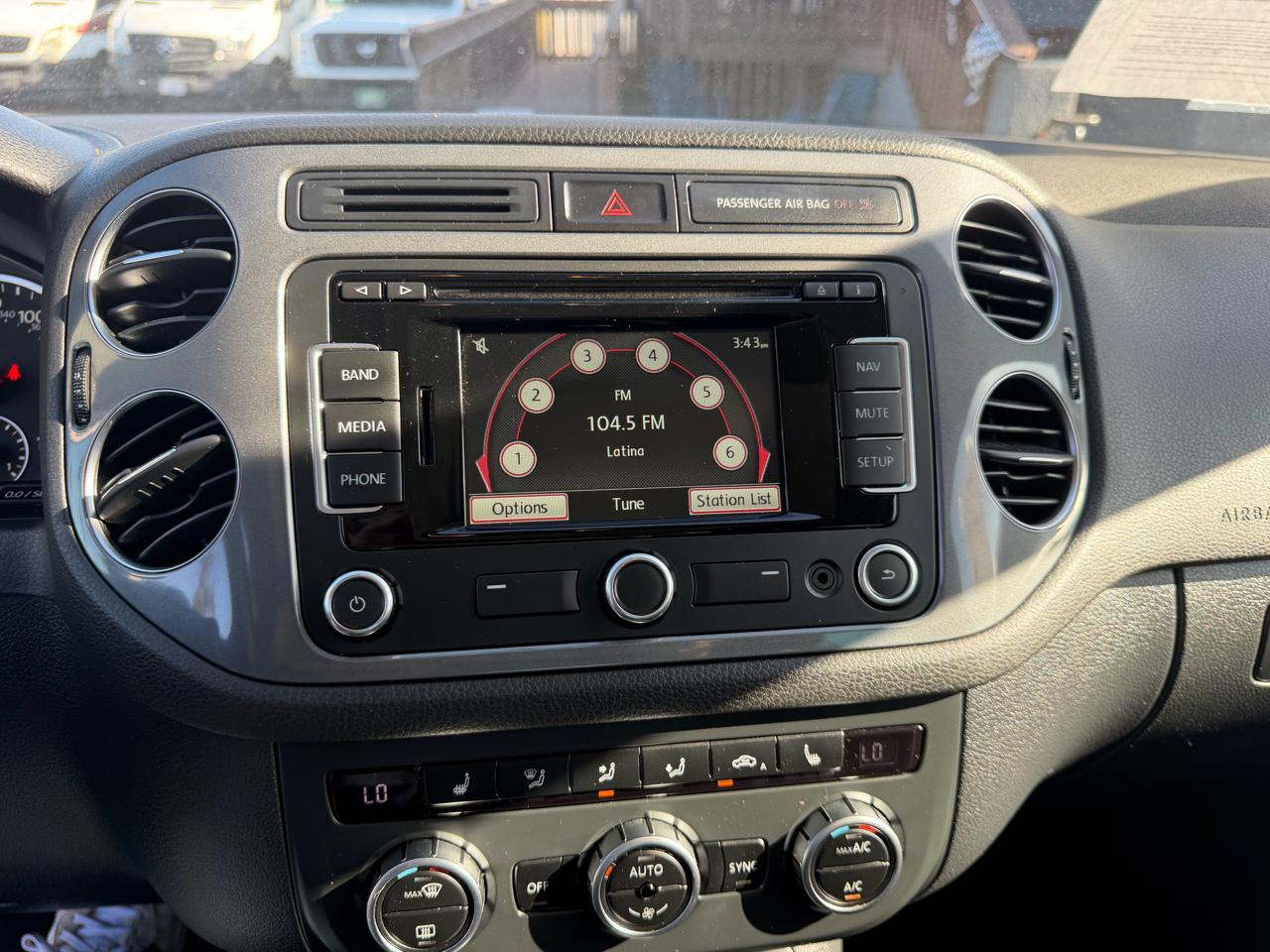 Volkswagen Tiguan  2015