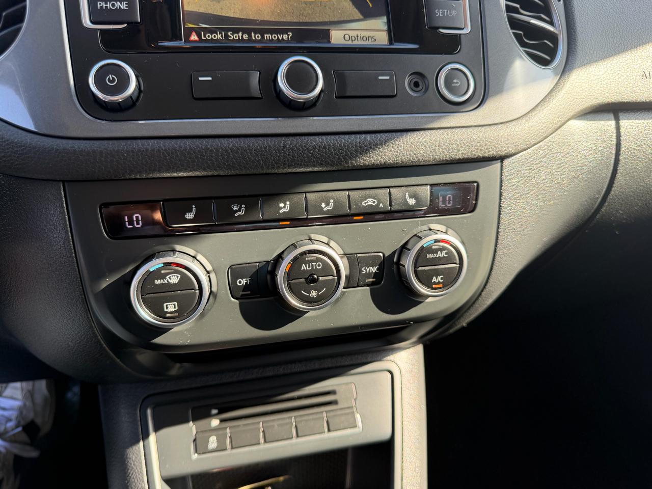 Volkswagen Tiguan  2015