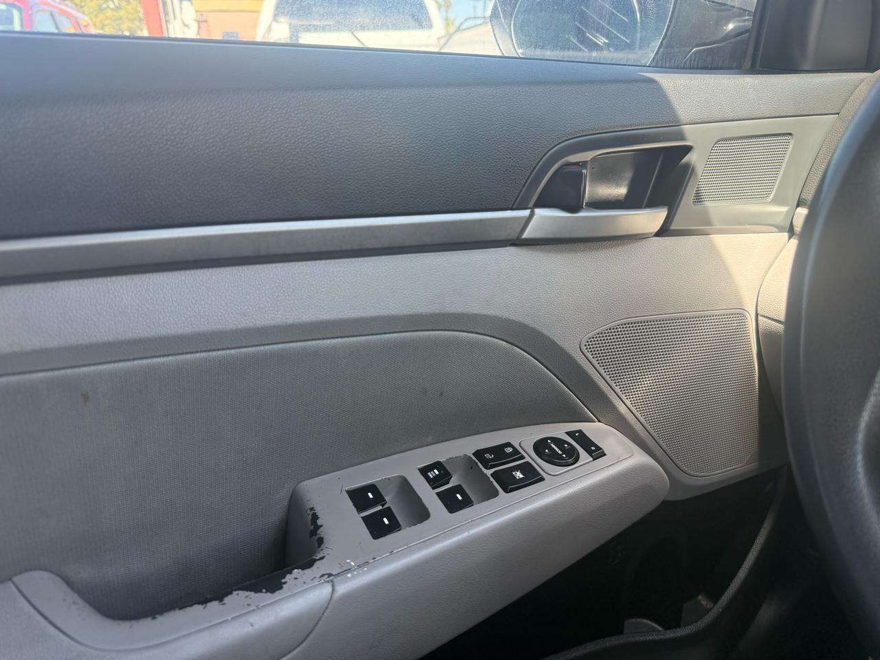 Hyundai Elantra  2018