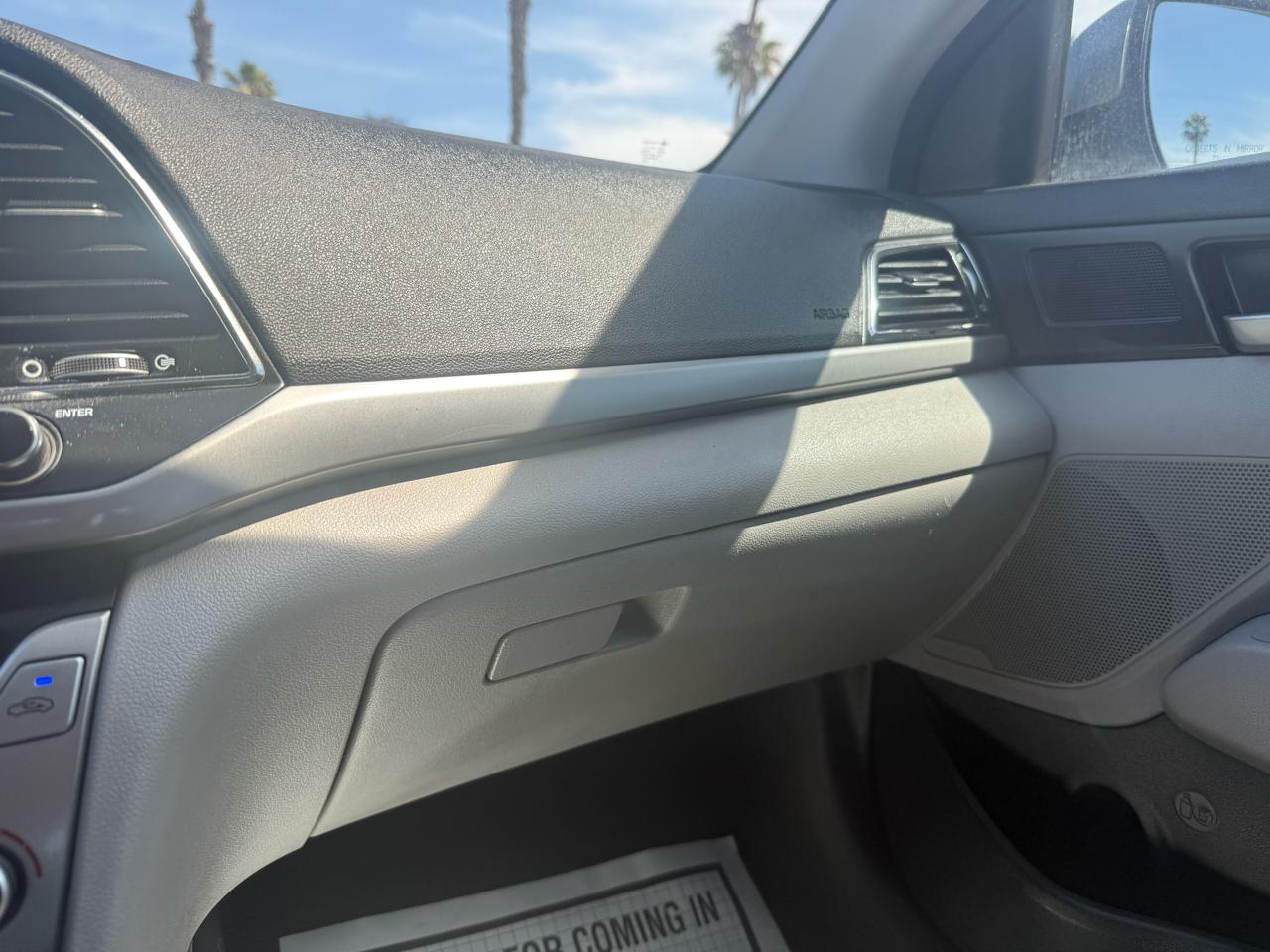 Hyundai Elantra  2018