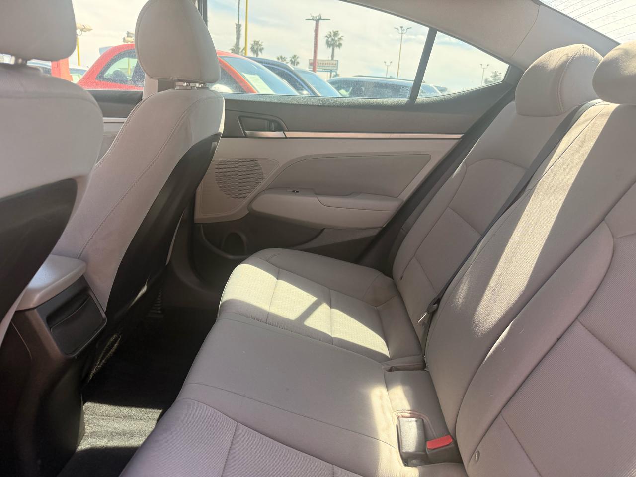 Hyundai Elantra  2018