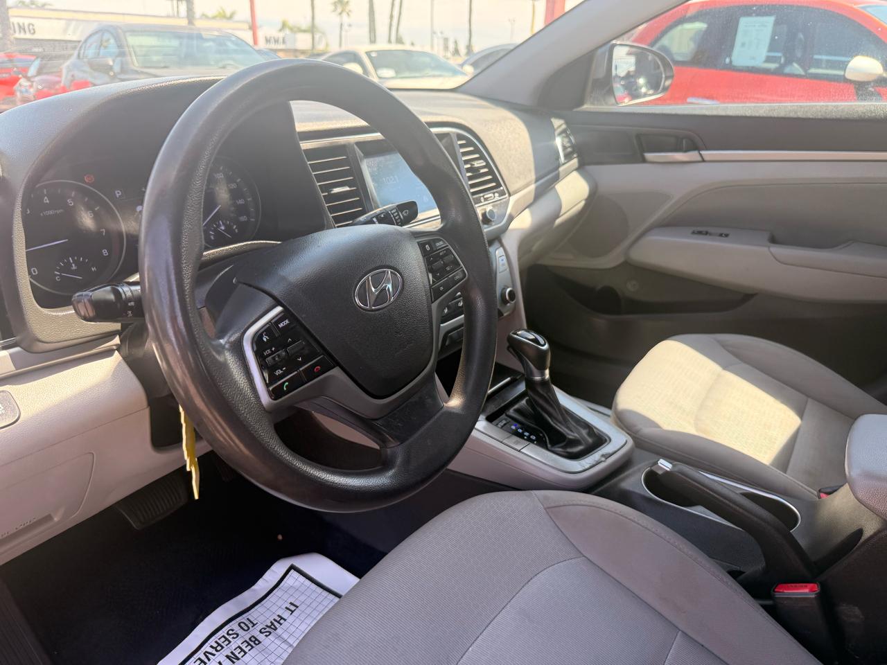 Hyundai Elantra  2018