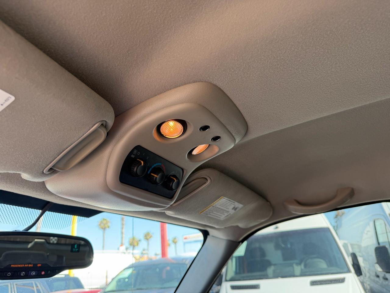 Chevrolet Suburban  2005